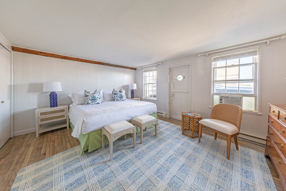                                     15 Old North Wharf Nantucket Rental Image 20
                                