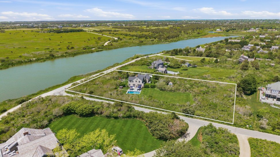                                    142 Miacomet Road Nantucket Rental Image 154
                                