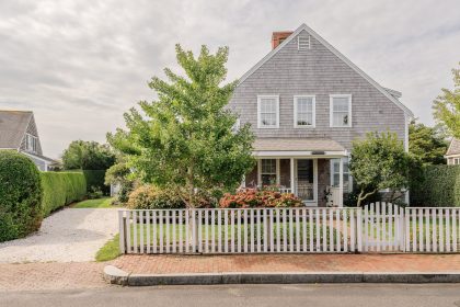 16 Washaman Avenue