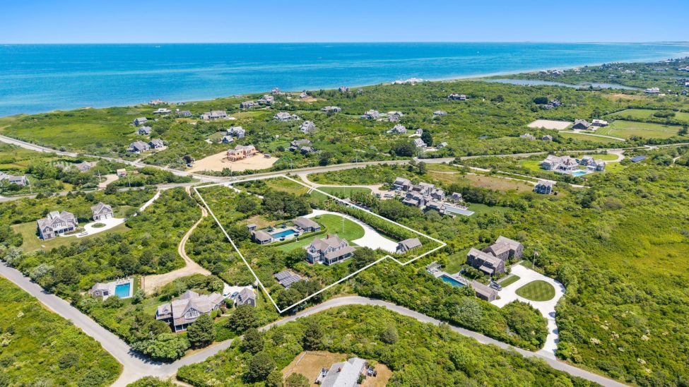                                     30 Eel Point Road Nantucket Rental Image 101
                                