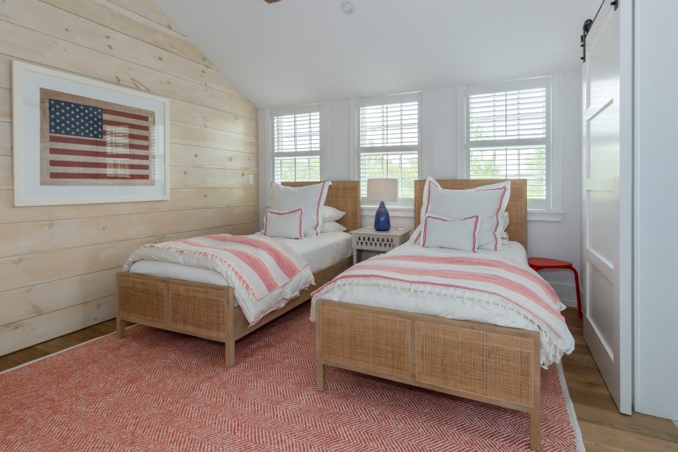                                     33.5 Vesper Lane Nantucket Rental Image 53
                                