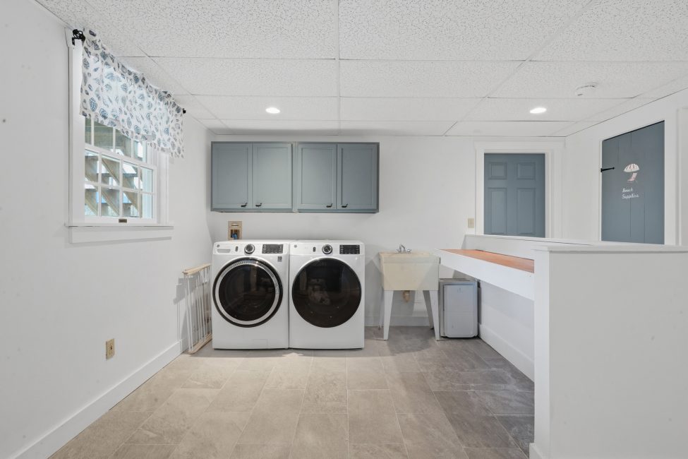                                     8 Heath Lane Nantucket Rental Image 43
                                