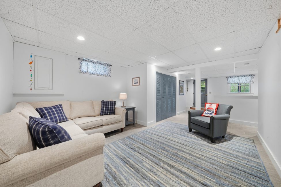                                     8 Heath Lane Nantucket Rental Image 43
                                