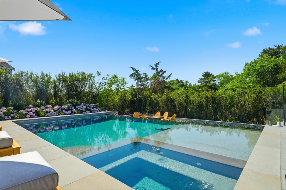                                     8 Red Mill Lane Nantucket Rental Image 39
                                