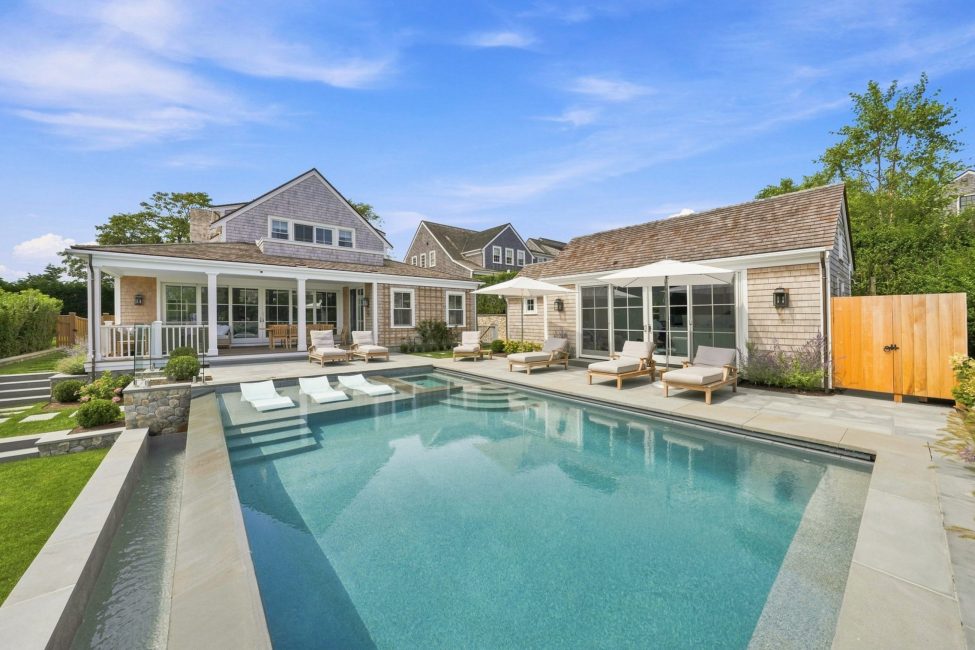                                     8 Red Mill Lane Nantucket Rental Image 44
                                