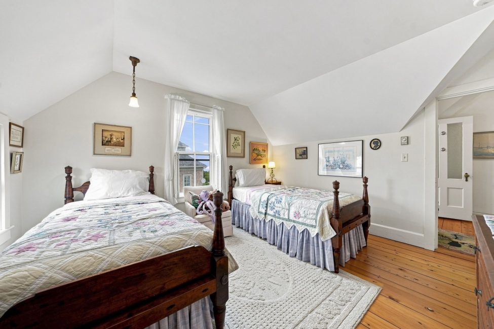                                     13 Baxter Road Nantucket Rental Image 36
                                