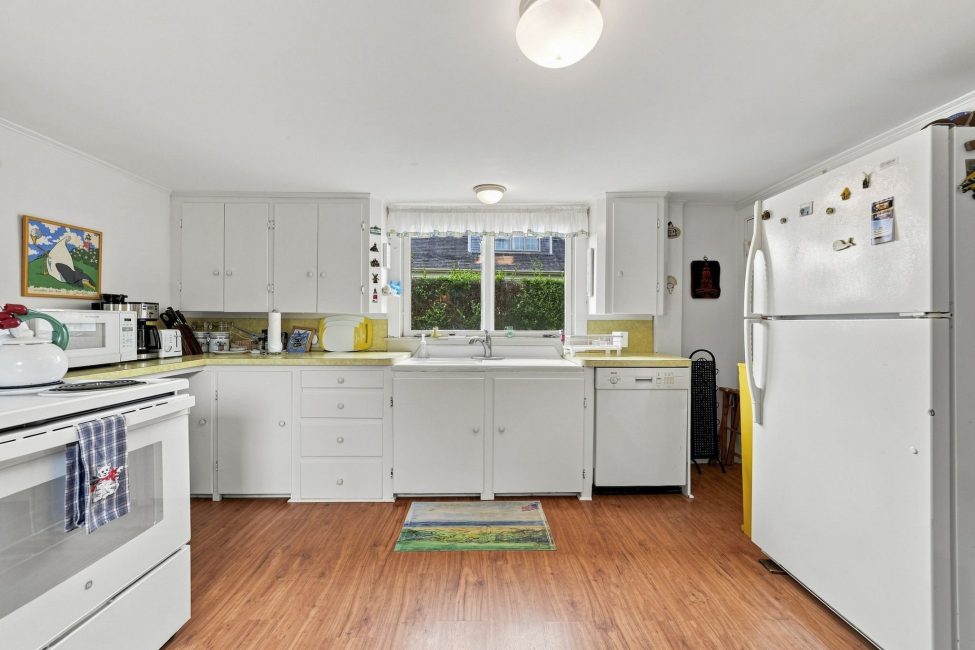                                     13 Baxter Road Nantucket Rental Image 36
                                