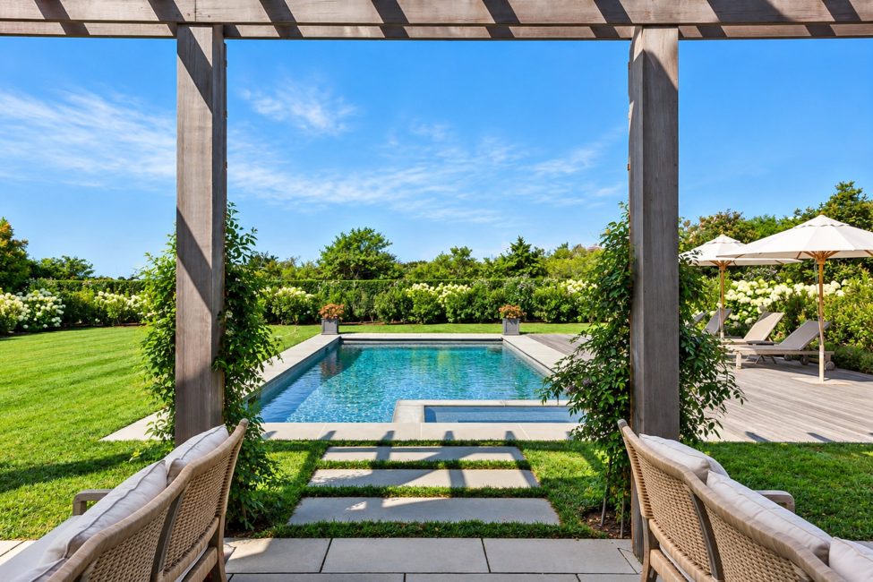                                     14 Cannonbury Lane Nantucket Rental Image 43
                                