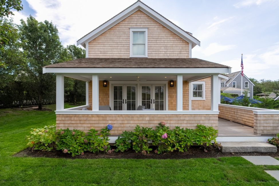                                     2 Hedgebury Lane | Cottage Nantucket Rental Image 11
                                
