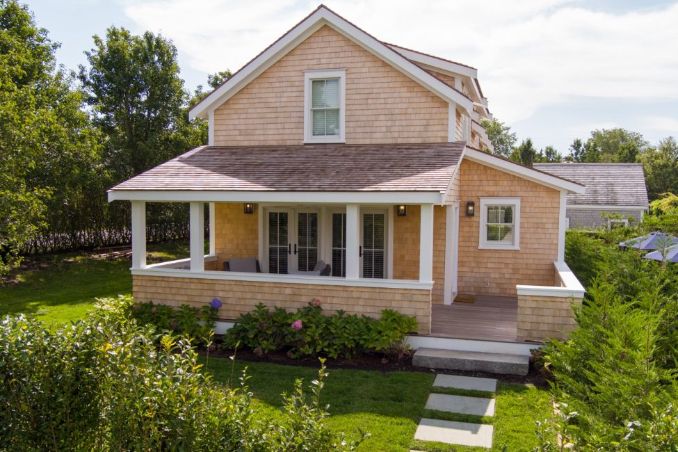                                     2 Hedgebury Lane | Cottage Nantucket Rental Image 11
                                
