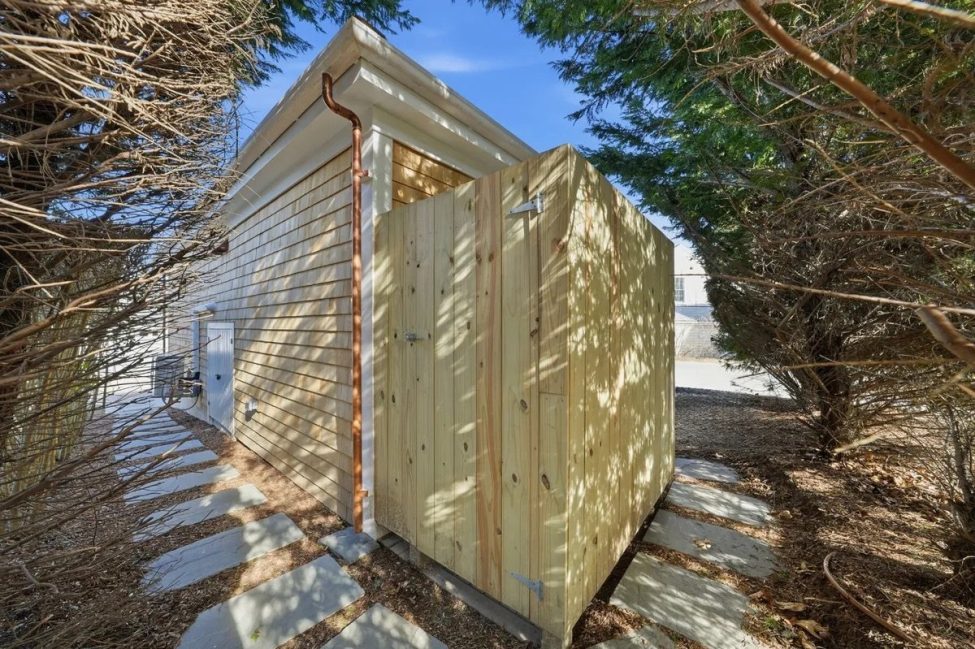                                     1 South Mill Street Nantucket Rental Image 12
                                