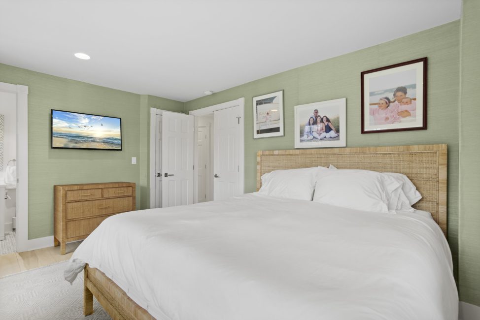                                     6 Walbang Avenue Nantucket Rental Image 48
                                