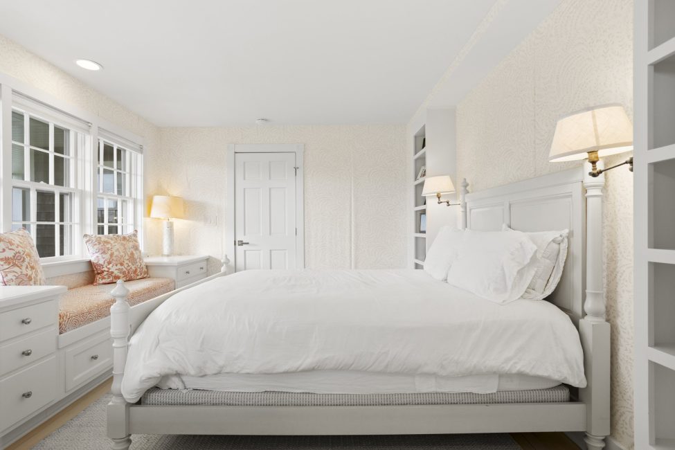                                     6 Walbang Avenue Nantucket Rental Image 48
                                