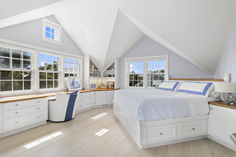                                     6 Walbang Avenue Nantucket Rental Image 48
                                