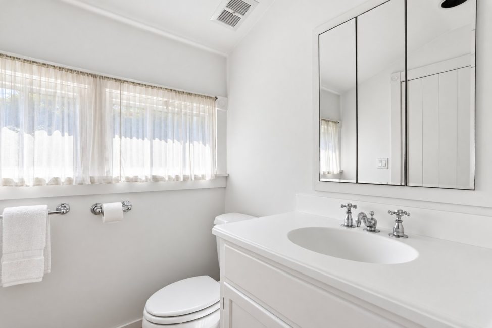                                     6 Walbang Avenue Nantucket Rental Image 48
                                