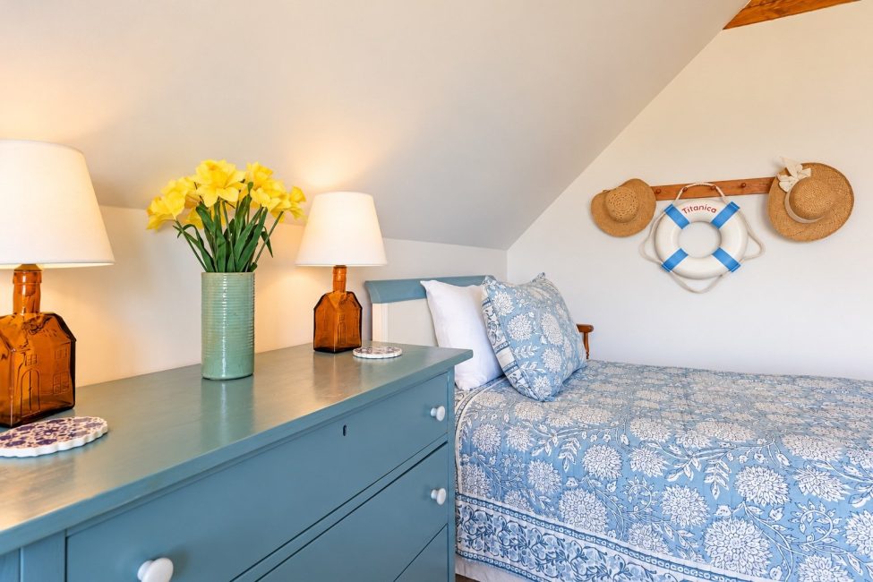                                     150 Cliff Road Nantucket Rental Image 40
                                