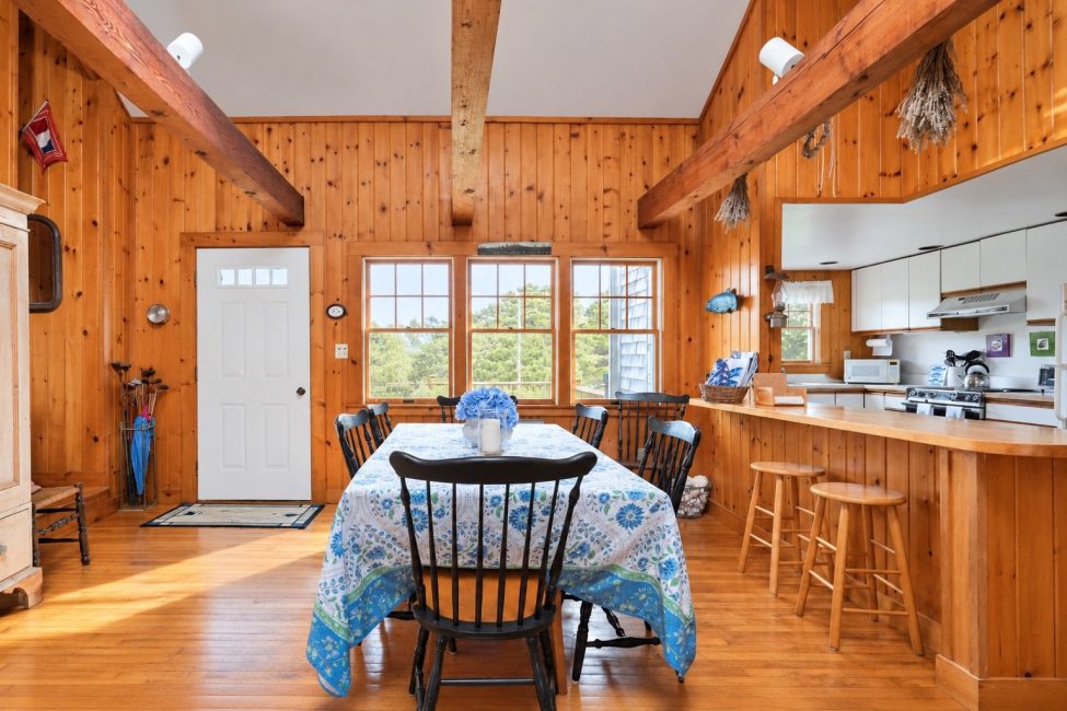                                     150 Cliff Road Nantucket Rental Image 40
                                