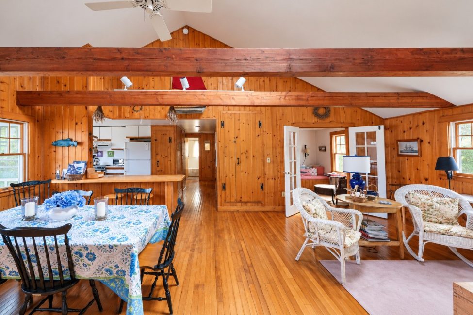                                     150 Cliff Road Nantucket Rental Image 40
                                