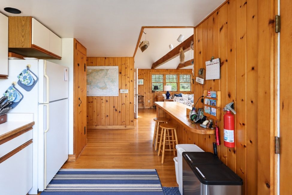                                     150 Cliff Road Nantucket Rental Image 40
                                