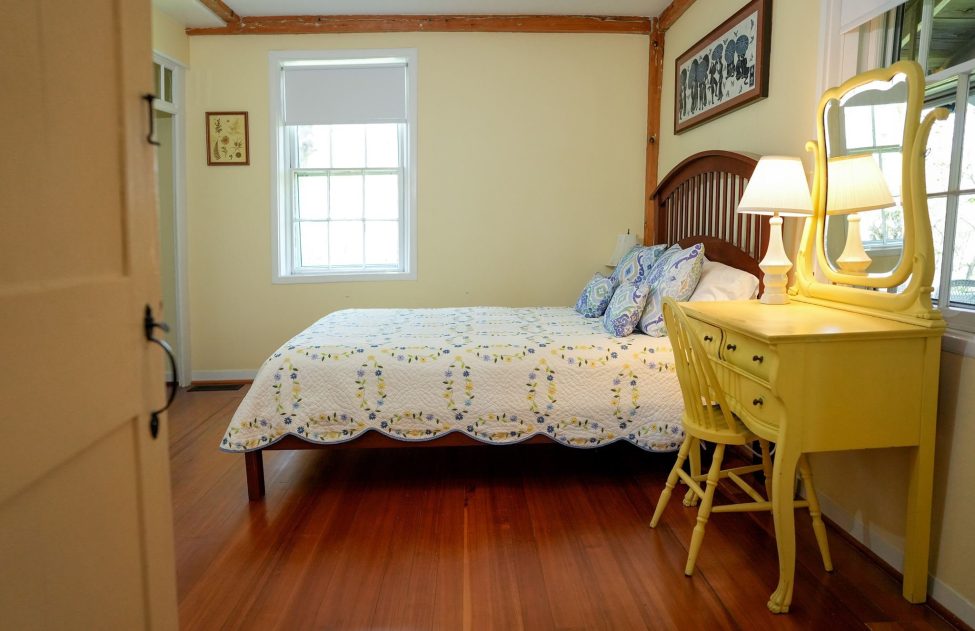                                     8 West Chester Street Nantucket Rental Image 68
                                