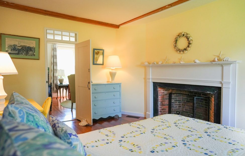                                     8 West Chester Street Nantucket Rental Image 68
                                