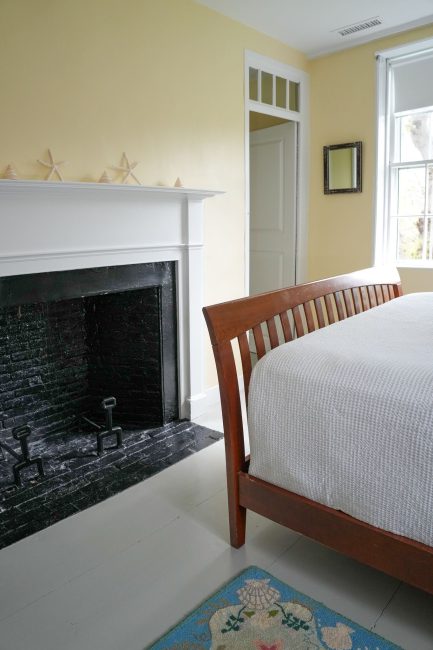                                     8 West Chester Street Nantucket Rental Image 68
                                