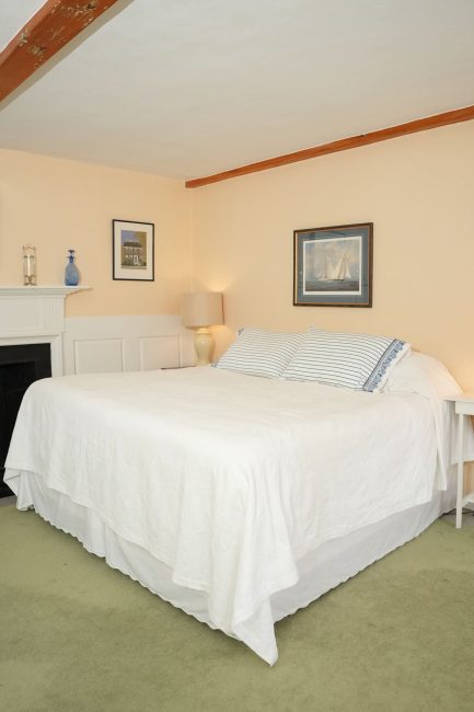                                     8 West Chester Street Nantucket Rental Image 68
                                